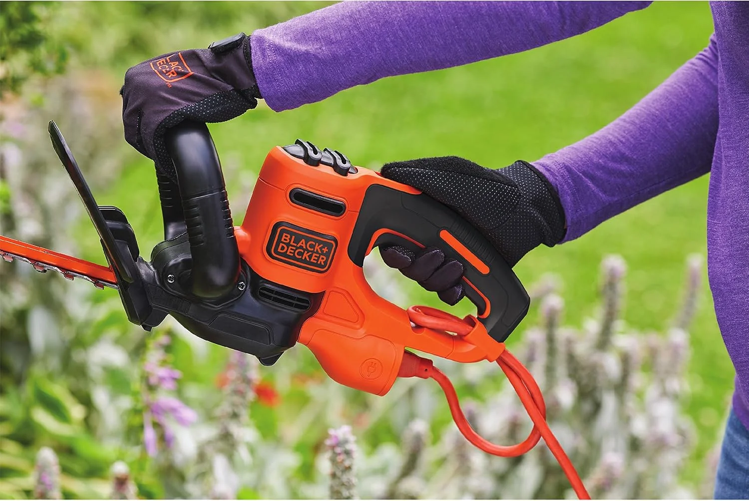 BLACK+DECKER 22 Electric Hedge Trimmer, Lightweight 4.0 Amp Corded Dual Action Shrub Trimmer, High Output Low Vibration - Image 7